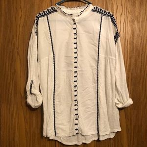 Lucky Brand women’s plus embroidered top, size 1x